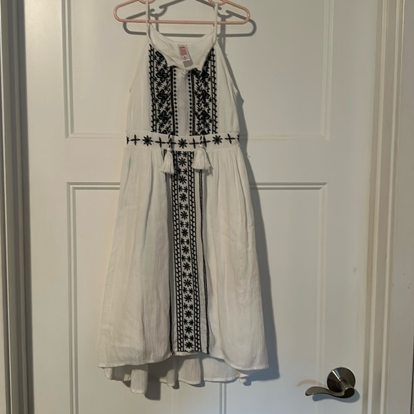 White summer dress - Picture 1 of 4